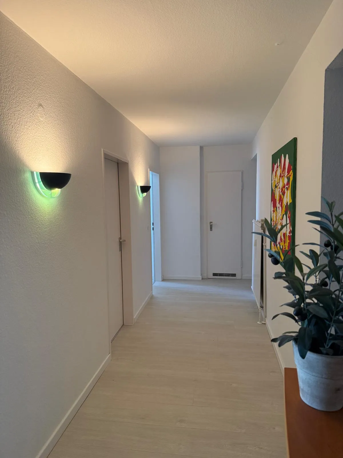 Moderner Flur im Helmke Digital Büro